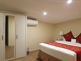 Twin Towers Inn
