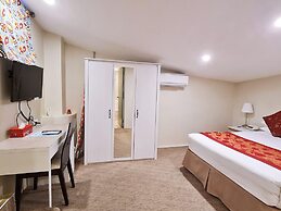 Twin Towers Inn