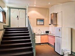 Twin Towers Inn