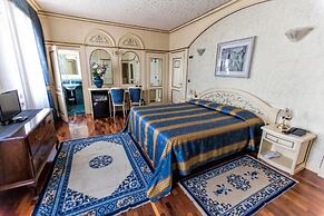 Colomba D'Oro Hotel