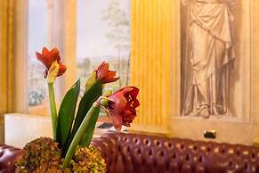 Colomba D'Oro Hotel