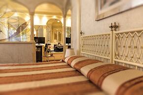Colomba D'Oro Hotel