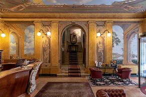 Colomba D'Oro Hotel