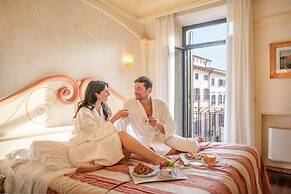 Colomba D'Oro Hotel