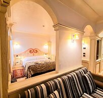 Colomba D'Oro Hotel