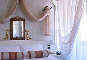 Colomba D'Oro Hotel
