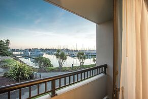 DoubleTree by Hilton Hotel Berkeley Marina