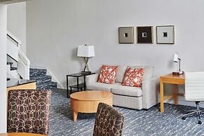 DoubleTree by Hilton Hotel Berkeley Marina