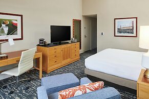 DoubleTree by Hilton Hotel Berkeley Marina