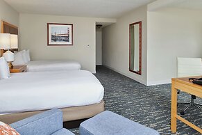 DoubleTree by Hilton Hotel Berkeley Marina