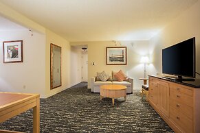 DoubleTree by Hilton Hotel Berkeley Marina