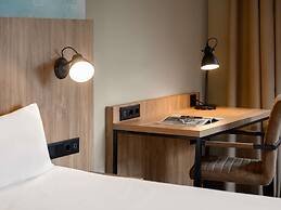 ibis Budapest Heroes Square