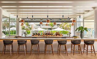 The Singer Oceanfront Resort, Curio Collection by Hilton