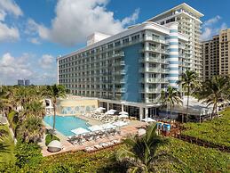 The Singer Oceanfront Resort, Curio Collection by Hilton