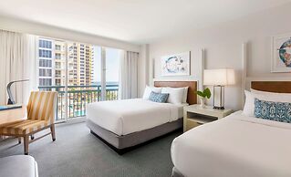 The Singer Oceanfront Resort, Curio Collection by Hilton