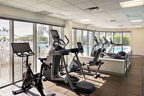 The Singer Oceanfront Resort, Curio Collection by Hilton