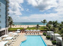 The Singer Oceanfront Resort, Curio Collection by Hilton