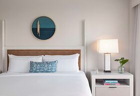 The Singer Oceanfront Resort, Curio Collection by Hilton