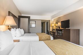 Comfort Suites Downtown