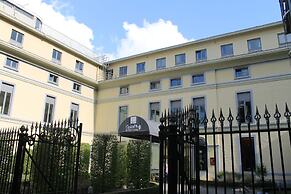 Castel de Pont-à-Lesse Hotel