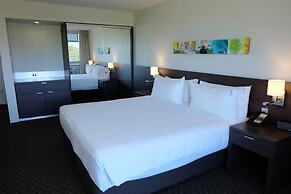 Cairns Harbourside Hotel