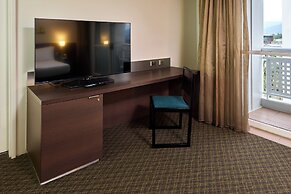 Cairns Harbourside Hotel