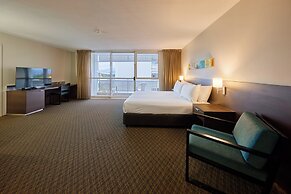 Cairns Harbourside Hotel