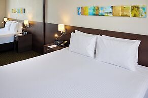 Cairns Harbourside Hotel