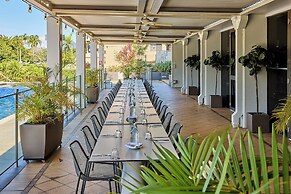 Cairns Harbourside Hotel