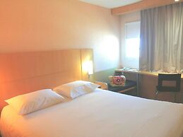 ibis Poitiers Sud