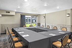 DoubleTree by Hilton Roseville Minneapolis