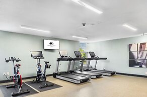 DoubleTree by Hilton Roseville Minneapolis