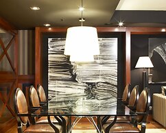U232 Hotel