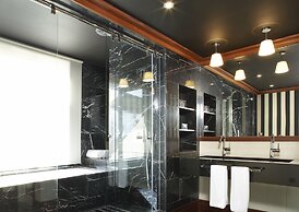 U232 Hotel