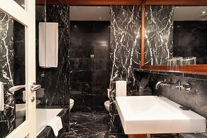 U232 Hotel