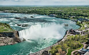 Howard Johnson by Wyndham Niagara Falls