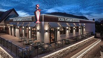 Sheraton Westport Chalet Hotel St. Louis