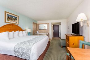 Ramada Plaza by Wyndham Nags Head Oceanfront
