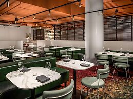 Pullman Melbourne City Centre