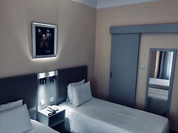 Hotel Excelsior