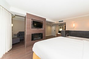 Holiday Inn Express Edmonton Downtown by IHG