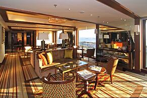 The Manila Hotel