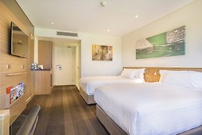 Crowne Plaza Canberra by IHG