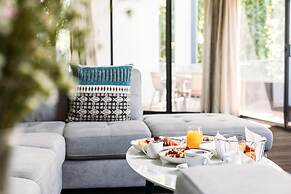 Crowne Plaza Canberra by IHG