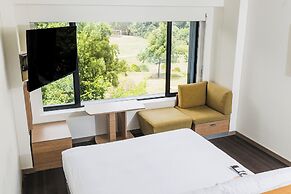 Crowne Plaza Canberra by IHG
