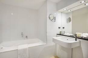 Crowne Plaza Canberra by IHG
