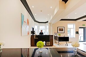 OYO The Baltimore Hotel