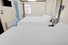OYO The Baltimore Hotel