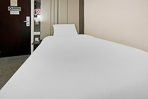 OYO The Baltimore Hotel