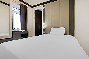 OYO The Baltimore Hotel